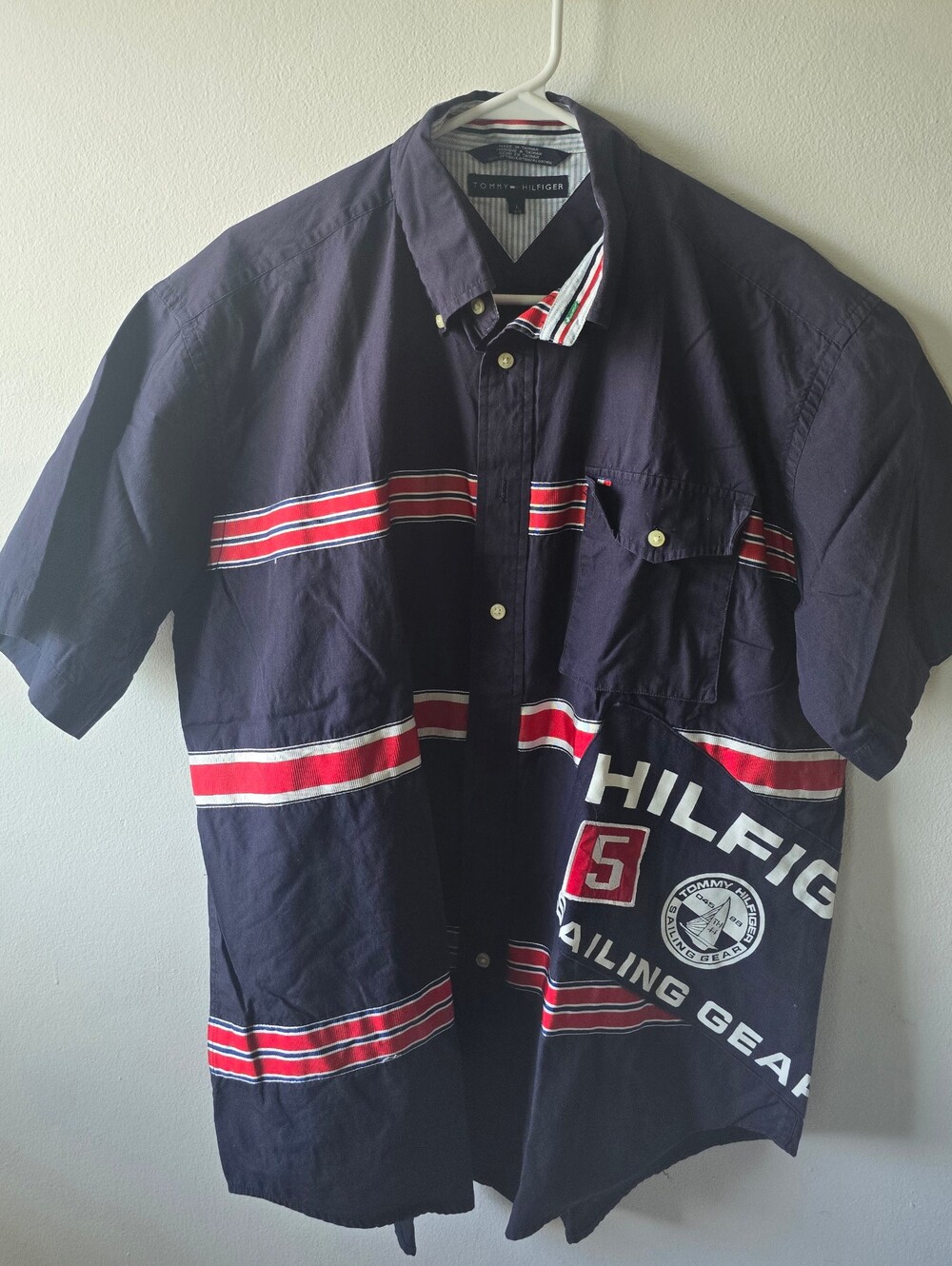 Vintage Tommy Hilfiger Sailing Gear Navy Short-Sleeve / Logo Button-Down Shirt